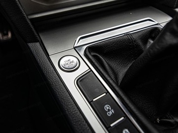 Volkswagen Passat B8 Variant 1.8 TSI BlueMotion Technology 180KM 2015 VOLKSWAGEN Passat 1.8 TSI Combi 180KM 2015, zdjęcie 20