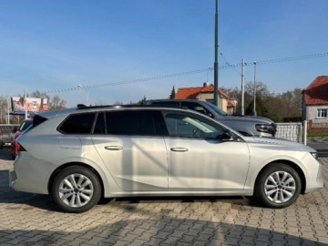 Opel Astra L Sports Tourer 1.2 Turbo 130KM 2025 Od ręki - Edition aut 1.2 T 130KM / Pakiet Komfortowy, zdjęcie 1