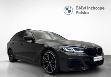 BMW Seria 5 G30-G31 Touring Facelifting 3.0 530d 286KM 2022 BMW Seria 5 530d xDrive, PAKIET SPORTOWY M PRO, Faktura, Bezwypadkowy 3.0, zdjęcie 6