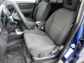 Toyota RAV4 II 2.0 16V D-4D 116KM 2005 Toyota RAV-4 2.0D4D116KM/4X4/Długie Opłaty, zdjęcie 12