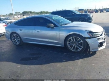 Audi A7 C8 2023 Audi A7 Sportback 2023 r.,3,0L PREMIUM 55 TFSI QUATTRO S TRONIC 3.0 Benzyna, zdjęcie 2
