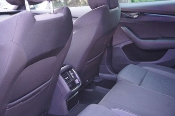 Skoda Octavia IV Kombi 1.0 TSI 110KM 2020 Skoda Octavia CarPlayAA, kamera, isofix, salon PL, LaneAssist, klima 2stre, zdjęcie 10