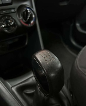 Peugeot 208 I Hatchback 3d 1.2 VTI 82KM 2013 Peugeot 208 Czujniki Kamera niski przebieg Gwarancja w cenie WarszawaVLAV, zdjęcie 28