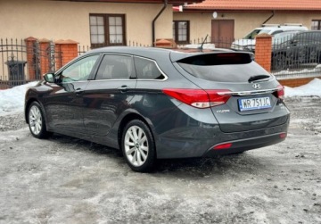 Hyundai i40 Kombi 1.7 CRDi HIGH 136KM 2012 Hyundai i40 1.7 CRDI Navi PDC LED tempomat 1.7 Diesel 136KM, zdjęcie 10