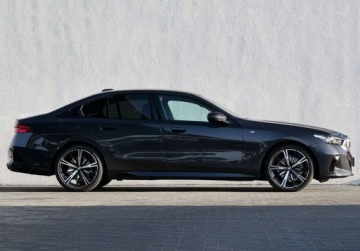 BMW Seria 5 G90-91 2025 BMW Seria 5 I wlasciciel Hak M Sport Gwarancja Bezwypadkowy FVAT23, zdjęcie 2