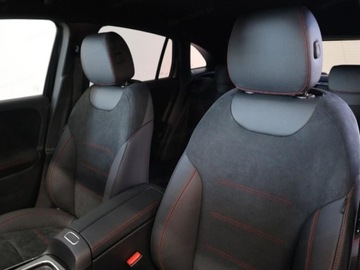 Mercedes GLA II Off-roader Facelifting 2.0 220 190KM 2025 MERCEDES-BENZ GLA 220 4-Matic AMG Line 2.0 (190KM) 2025, zdjęcie 4