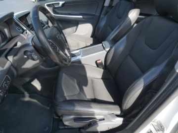 Volvo XC60 I SUV Facelifting 2.4 D4 190KM 2017 Volvo XC60 2,4d 190ps AWD Krajowy Ogrz.Szyba Kamera Virtual DVD Elek. klapa, zdjęcie 18