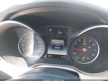 Mercedes Klasa C W205 2015 Mercedes-Benz Klasa C 2015 MERCEDES-BENZ C 300 2.0 Benzyna 241KM, zdjęcie 10