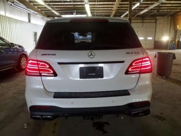 Mercedes GLE W166/C292 2018 Mercedes-Benz GLE 2018, 5.5L, 4x4, 63 AMG, od ubezpieczalni 5.5 Benzyna, zdjęcie 5