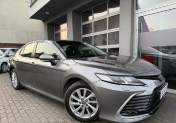 Toyota Camry IX Sedan 2.5 Hybrid Dynamic Force 218KM 2021 Toyota Camry Salon Polska, Serwis ASO, Gwarancja, FV-23 2.5 Hybryda 218KM, zdjęcie 20