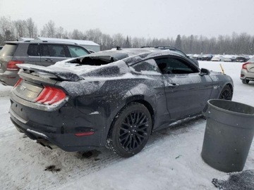 Ford Mustang VI Fastback Facelifting 5.0 Ti-VCT 460KM 2021 Ford Mustang 2021 FORD MUSTANG GT 5.0 Benzyna 460KM, zdjęcie 4