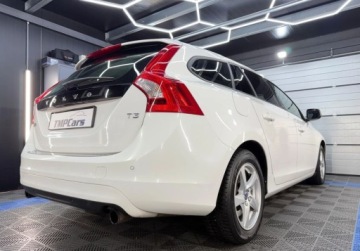 Volvo V60 I Kombi Facelifting 1.5 T3 DRIVE-E 152KM 2017 Volvo V60 Polski salon _ Pierwszy wlasciciel _ 1.5 Benzyna 152KM, zdjęcie 15