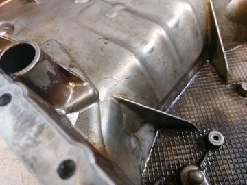 MERCEDES W211 1.8 VANA OLEJ A2710140902