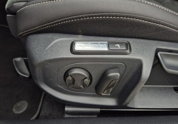 Volkswagen Arteon Fastback Facelifting 2.0 TDI 200KM 2023 Volkswagen Arteon R-Line 2.0TDI 200KM DSG Kamera360 ACC Hak Webasto Panora, zdjęcie 11