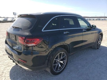 Mercedes GLC C253 2021 Mercedes-Benz GLC 300 2021 2.0l 2.0 Benzyna 255KM, zdjęcie 3