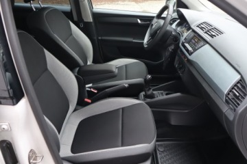 Skoda Fabia III Kombi 1.2 TSI 90KM 2015 Skoda Fabia 1.2 TSI, Salon Polska, Klima, zdjęcie 8