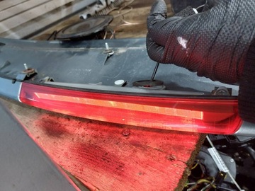 LOĎKA SPOILER STÍNÍTKO SVĚTLO STOP SPRÁVNÉ TOYOTA AVENSIS T25 KOMBI 1F8