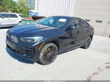 BMW X6 G06 2022 BMW X6 M50i 2022 4.4l 4.4 Benzyna 523KM, zdjęcie 1