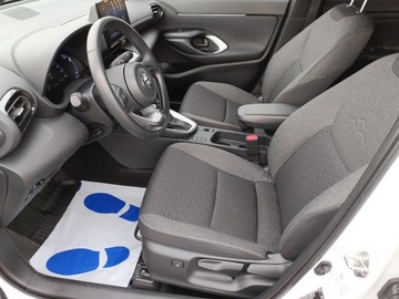 Toyota Yaris IV Hatchback 1.5 Hybrid Dynamic Force 116KM 2023 Toyota Yaris Cross Hybrid 1.5 Comfort 1.5 Hybryda, zdjęcie 9