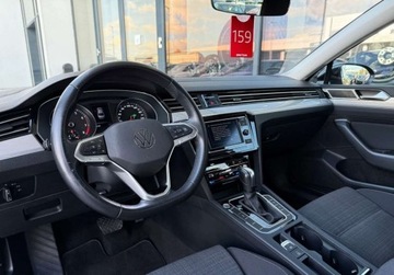 Volkswagen Passat B8 Variant Facelifting 1.5 TSI EVO 150KM 2022 Volkswagen Passat Reflektory LED FrontLane Assist ACC Salon PL FVAT23, zdjęcie 13