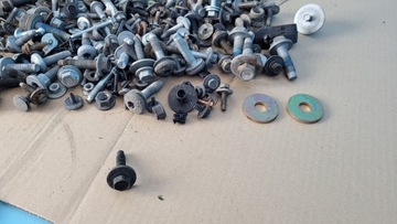 БОЛТЫ КУЗОВА MUSTANG VI, ВНУТРЕННЯЯ ПОДВЕСКА