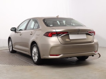 Toyota Corolla XII Sedan 1.5 VVT-i 125KM 2022 Toyota Corolla 1.5 VVT-i, Salon Polska, zdjęcie 3