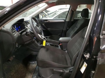 Volkswagen Tiguan II 2022 Volkswagen Tiguan 2022 r., 2,0L S AWD 2.0 Benzyna 184KM, zdjęcie 8