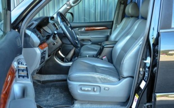 Toyota Land Cruiser IV 3.0 D-4D 173KM 2007 Toyota Land Cruiser 3,0D-4D Bezwypadkowy Salon PL 3.0 Diesel 173KM, zdjęcie 6