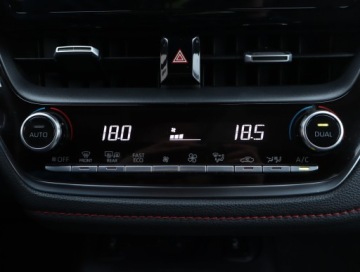 Toyota Corolla XII TS Kombi 1.8 Hybrid 122KM 2019 Toyota Corolla 1.8 Hybrid, Salon Polska, zdjęcie 19