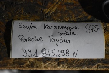 IDEALNI SKLO (OKNO) KAROSERIE ZADNÍ PRAVÁ PORSCHE TAYCAN 1