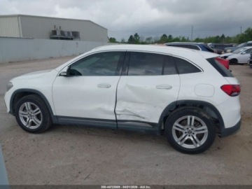 Mercedes GLA II 2023 Mercedes-Benz GLA Mercedes-Benz GLA 250 2023 2.0 Benzyna 221KM, zdjęcie 3