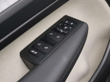 Volvo XC40 2026 VOLVO XC40 B4 Plus Dark Suv 2.0 (211KM) 2026, zdjęcie 10