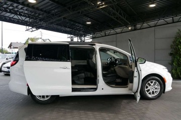 Chrysler Pacifica II 3.6 V6 291KM 2023 Chrysler Pacifica 18tys.km TouringL Polift Pentastar 3.6L V6 7os. 291KM St, zdjęcie 6