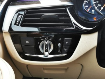 BMW Seria 5 G30-G31 2017 BMW 5 G30 530i xdrive * Mpakiet * Dokumentacja *Bogate wyposażenie, zdjęcie 23