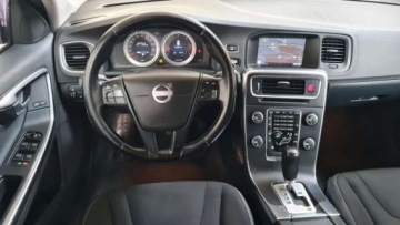 Volvo V60 I Kombi 2.4 D5 215KM 2011 Volvo V60 2,4 D5 215KM AWD 267tys.km, automat, navi, tempomat, sewisowany, zdjęcie 10