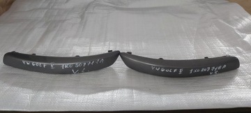 VW GOLF V 1K0807717A 1K0807718A LISTWA ZDERZAKA PRAWY LEWY PRZÓD