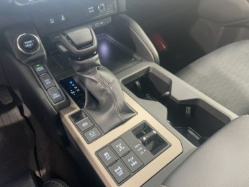 Toyota Land Cruiser VII Terenowy 5d 2.8 D-4D 204KM 2024 Toyota Land Cruiser First Edition, zdjęcie 17