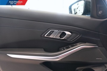 BMW Seria 3 G20-G21 Limuzyna Facelifting 2.0 330i 245KM 2023 BMW Seria 3 330i xDriveFV23Service InclusiveAdaptacyjne Reflektory LED, zdjęcie 9