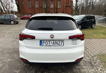 Fiat Tipo II Hatchback 1.6 MultiJet 120KM 2020 Fiat Tipo Fiat Tipo 1.6 MultiJet DCT Lounge, zdjęcie 5