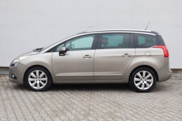 Peugeot 5008 I Minivan 2.0 HDi FAP 150KM 2010 Peugeot 5008 2.0 HDI, 7 miejsc, HAK, Klima, zdjęcie 2