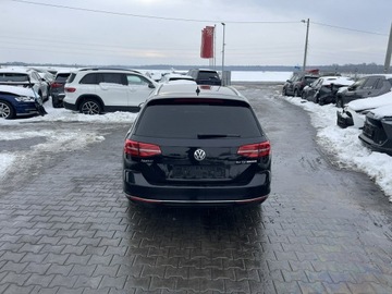 Volkswagen Passat B8 Variant 2.0 TDI 150KM 2015 Volkswagen Passat Variant Highline Automat Skóra, zdjęcie 2
