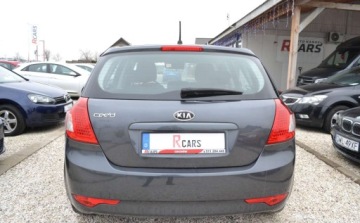 Kia Ceed I Hatchback 5d Facelifting 1.4 DOHC CVVT 90KM 2010 Kia Ceed bezwypadkowe - Niski przebieg - klimatyzacja - OPLACONY 1.4 90KM, zdjęcie 19