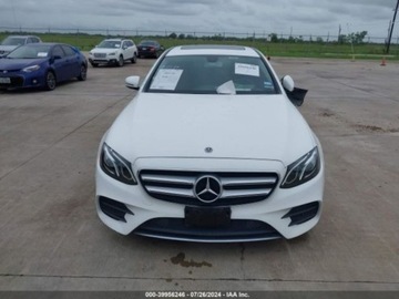 Mercedes Klasa E W213 2018 Mercedes-Benz Klasa E Mercedes-Benz E-Class 2.0 Benzyna 241KM, zdjęcie 1