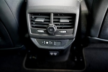 Peugeot 5008 II Crossover Facelifting 1.6 PureTech 180KM 2022 Peugeot 5008 GT kamera Skora adc NawI, zdjęcie 28