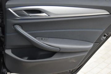 BMW Seria 5 G30-G31 Touring 520d 190KM 2019 BMW Seria 5 BMW 520D 190KM M-SPORT ALU19 LED Alkantara Virtual Gwarancja 1, zdjęcie 28