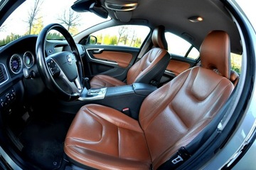 Volvo S60 II Sedan 2.0 D3 163KM 2011 Volvo S60 2.0 163 KM D3 Automat Skóra Navi Full, zdjęcie 6