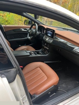 Mercedes CLS W218 Coupe Facelifting 500 408KM 2017 Mercedes CLS 550 4-Matic 9G-Tronic Pakiet stylistyczny AMG Zadbany 2017r, zdjęcie 9