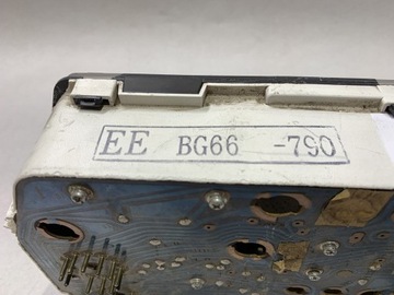 769803102 PŘÍSTROJOVÁ DESKA 1.6 77 1987 MAZDA 323 F IV (BG)