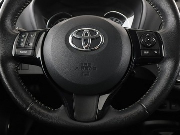Toyota Yaris III Hatchback 5d Facelifting 2017 1.5 Dual VVT-iE 111KM 2017 Toyota Yaris automat grzane fotele kamera, zdjęcie 20