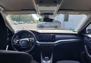 Skoda Octavia IV Liftback 1.5 TSI EVO 150KM 2021 Skoda Octavia Ambition 1.5 TSI e-Tec 150 KM Kamera LED Czujniki Climat, zdjęcie 4